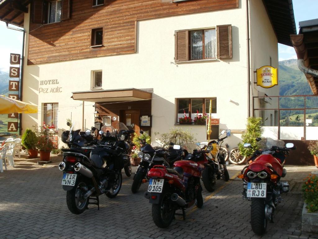 דיסנטיס Hotel Pez Ault מראה חיצוני תמונה